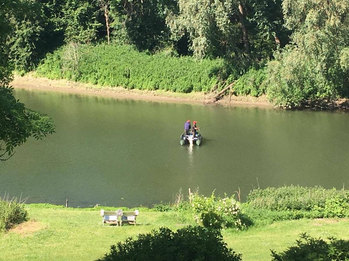En Bord De Seine Bed & Breakfast Vetheuil Luaran gambar